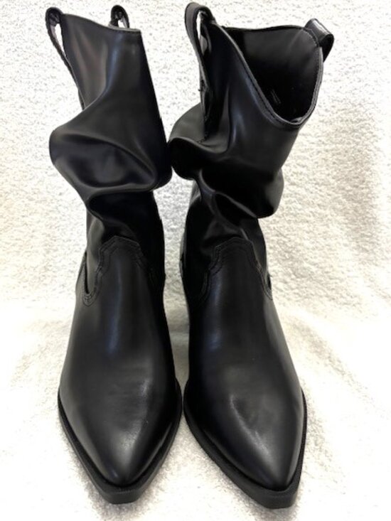 Soda Shoes - Soda brand slouchy ankle boots in a black western Size 7-1/2